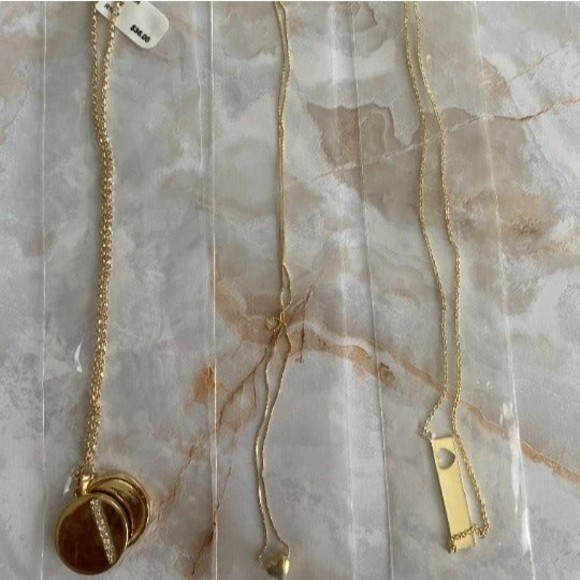 Minimalist Layered Necklace Fashion Jewelry Set - Picture 2 of 6